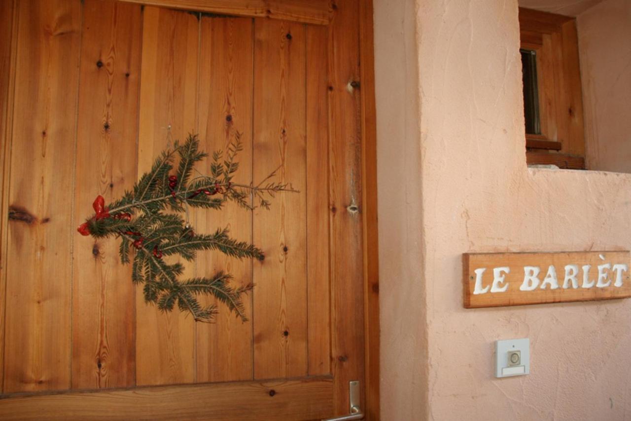 Le Barlet23 Pers Hameau Des Chazals Nevache Hautes Alpes Exteriör bild